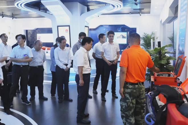 济南市人大常委会副主任刘程华一行调研齐鲁军创基地发展情况